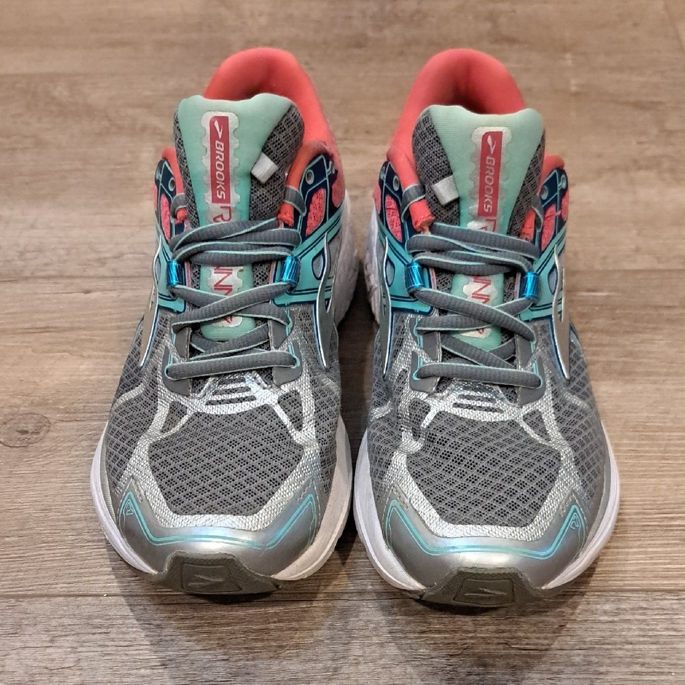 Brooks Gray and Coral R7 Athletic Shoes